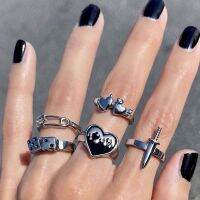 Goth 5pcs Heart Shaped Flame Pin Dice Rings For Women Punk Hip Hop Wings Dagger Rings Set Charms 90s Aesthetic 2021 New