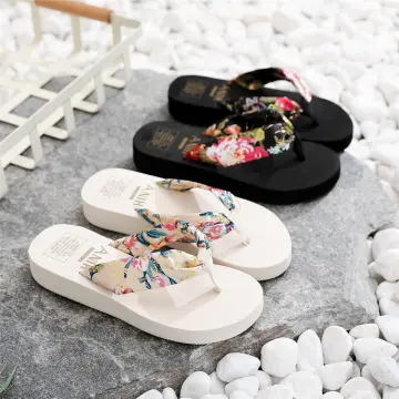 Belt slippers best sale for womens