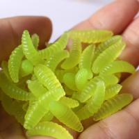 ขาย20ชิ้น/ล็อตเหยื่อตกปลา2ซม. 0.3G Maggot Grub Soft Lure เหยื่อกลิ่น Worms Glow กุ้งเหยื่อตกปลา