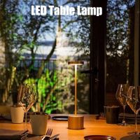 โคมไฟตั้งโต๊ะ LED หรี่แสงได้ใช้แบตเตอรี่โคมไฟตั้งโต๊ะสัมผัสสำหรับบ้านสำหรับร้านอาหาร