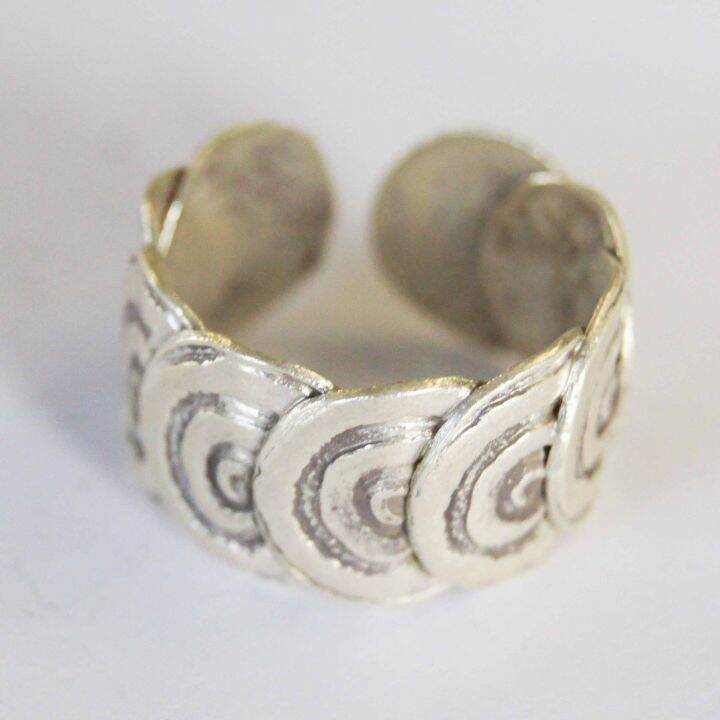 thai-design-ring-modern-silver-karen-hill-tribe-handicraft-ringแหวนเงินกะเหรี่ยงสมัยใหม่ที่ไม่เหมือนใคร