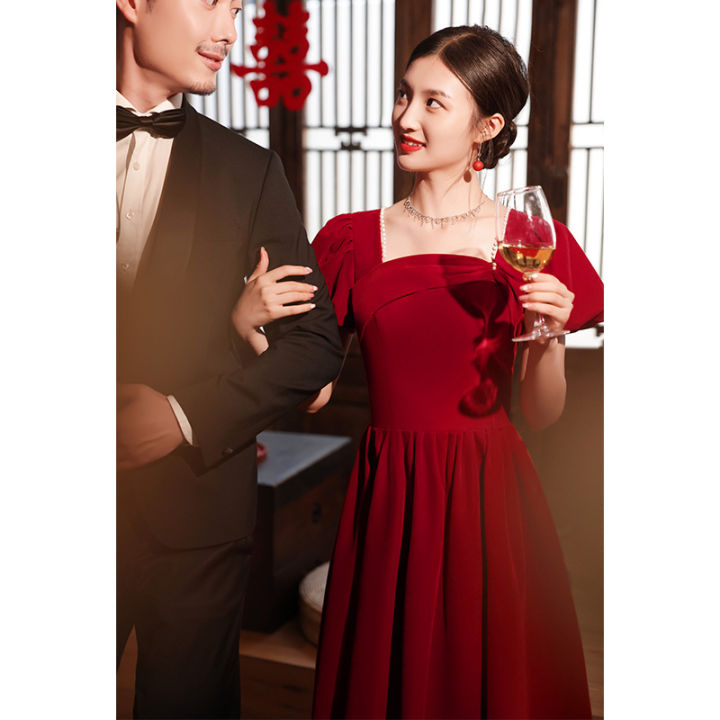 2023ของเจ้าสาวชุดแต่งงานสีแดงไวน์ใหม่สำหรับชุดปกติชื่นชมชุดจัดเลี้ยงหมั้นที่น่าตื่นตาตื่นใจ