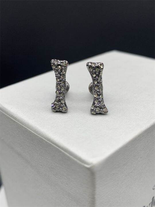 vivienne-westwood-high-version-silver-titanium-black-full-diamond-double-row-drill-bone-saturn-earrings-stud-earrings-a8037th