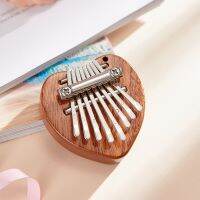 จี้รูปอุปกรณ์ดนตรีโลหะไม้เปียโน Kalimba Thumb ขนาดเล็ก8คีย์ของขวัญสำหรับผู้ใหญ่เรียนรู้เริ่มต้นเพลงขนาดเล็ก