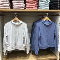 UNIQLO คาร์ดิแกนผู้หญิงมีฮู้ดการป้องกัน UV ในช่วงฤดูร้อน,เสื้อแจ็คเก็ตกันแดดเบาระบายอากาศ