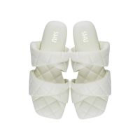 SHU PALETTE SOFT RUMPLE MITT SANDALS - WHITE CHOC รองเท้าแตะ