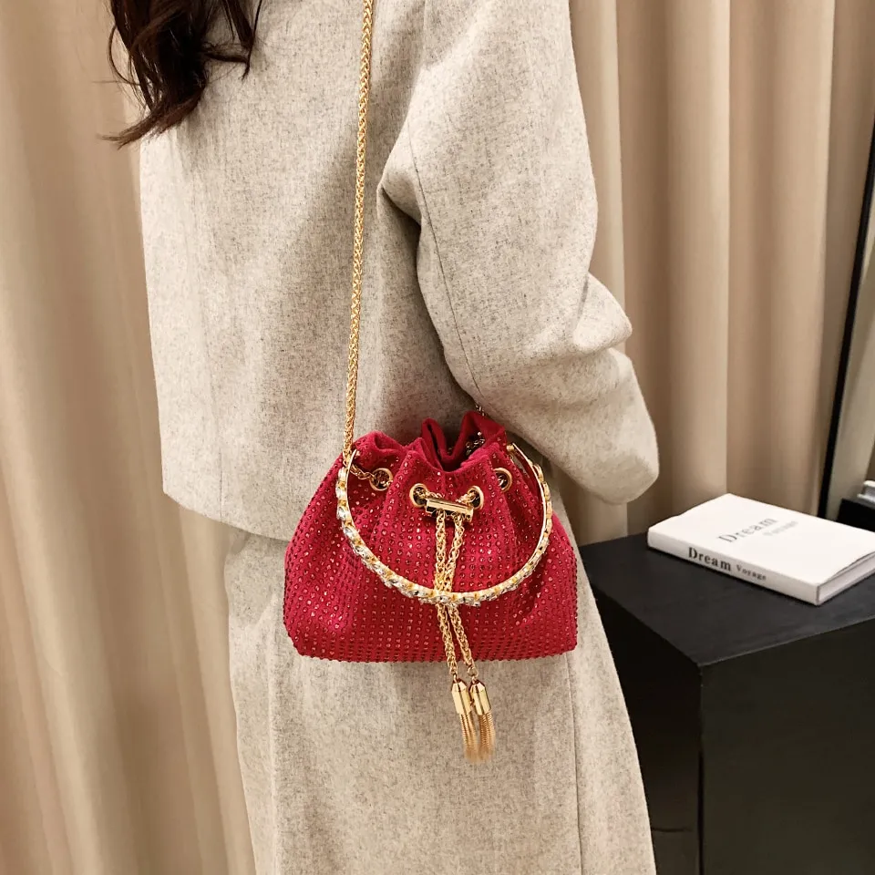 QWZNDZGR The New 2022 Korean Version Of The Bag Has A Single Shoulder  Diagonal Span Bag, A Pearl Chain Handbag, A Women's Bag, A Rhombus  Embroidery Thread, And A Princess Bag 