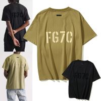 เสื้อยืดแขนสั้นสำหรับผู้ชาย FEAR OF GOD Season 7สายหลัก High Street FG7C Flocking ผ้าฝ้ายคอกลมตัวอักษร