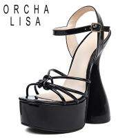 ORCHA LISA สิทธิบัตรหนังสุภาพสตรีรองเท้าแตะแพลตฟอร์มเปิดนิ้วเท้าส้นสูงแปลกหัวเข็มขัดสายรัดขนาดใหญ่34-43แข็งสีดำพรรค S3938