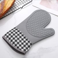 Insulated Oven Gloves Heat Proof Gloves Kitchen Baking Tools Silicone Non-slip Mitts Two-finger Gloves Silicone Heat Proof Clip Potholders  Mitts   Co