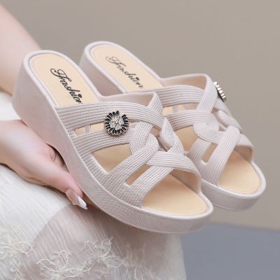 【July】 Slippers Ladies 2023 Explosive Super Sheep Heels Thick Heel Non-slip Going Out Sandals