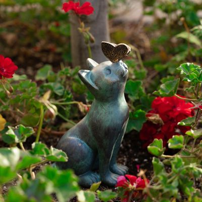 รูปปั้นผีเสื้อแมวแมวแกะสลักสวนรูปปั้นสัตว์เรซินกลางแจ้งอุปกรณ์ตกแต่งสวน