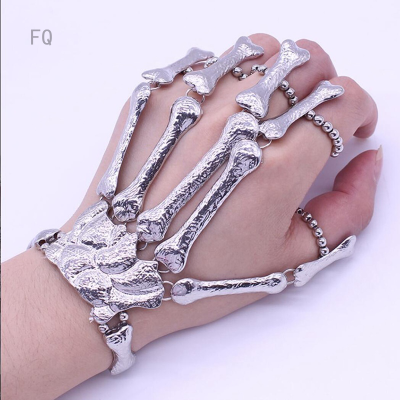 Exaggerated celet Hand Chain Creative Metal Skeleton Finger For Halloween Party