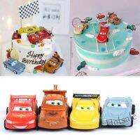 【Ready Stock】 ❄◆ E05 4/6pcs Car Birthday Cake Decoration Figure Cake Topper Flag Cupcake Topper Car doll gift