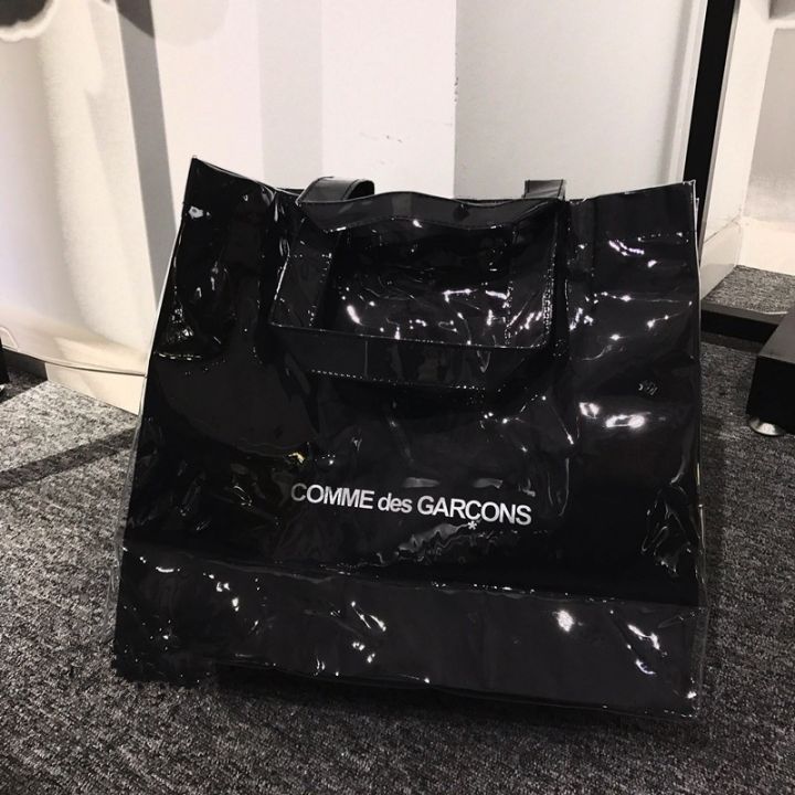 comme-des-garcons-black-shopping-bag