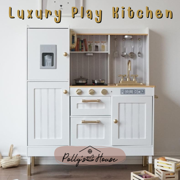 Luxury Play Kitchen ชุดครัวไม้พร้อมตู้เย็น สไตล์โมเดิร์น หรูหรา สีขาวทอง by Polly's House