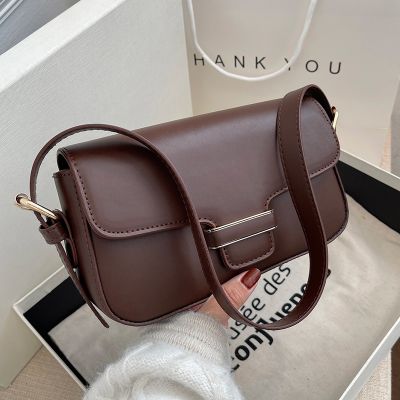 Sense woman in the fall and winter of 2021 new fashionable restore ancient ways small bag inclined shoulder bag one shoulder alar package