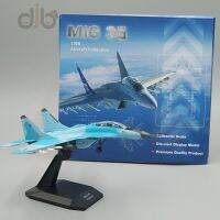 1:100โมเดลการเก็บรวบรวมเครื่องบินทหารของเล่นจำลอง MIG 35