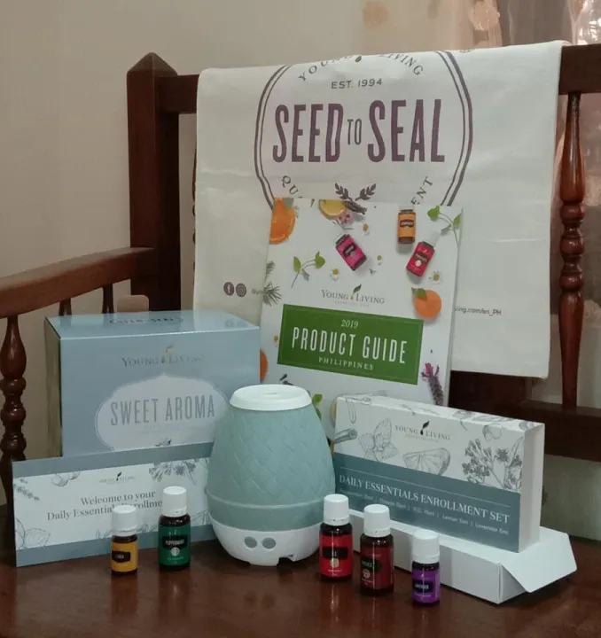 Young Living Promo Set One Diffuser and 5 starter essential oils