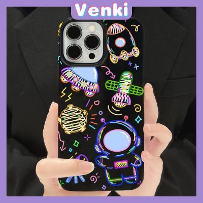 VENKI - เคสไอโฟน11 เคส iPhone Case Soft TPU เคสลูกอมสีดำเงาสีน่ารัก Graffiti นักบินอวกาศกล้องป้องกันกันกระแทกสำหรับ iPhone 14 13 12 11 Pro Max 7 8 Plus X XR