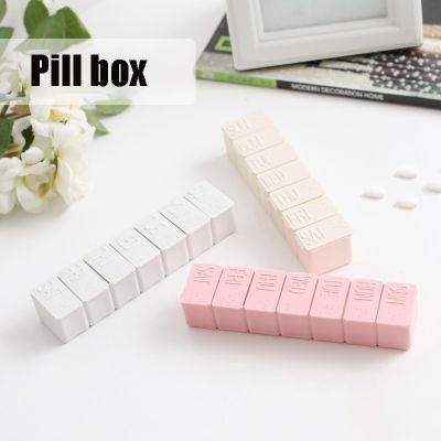 【YF】 Weekly Pill Box Travel Medicine Storage Case Organizer Drug Container Tablet Dispenser Plastic Independent Lattice