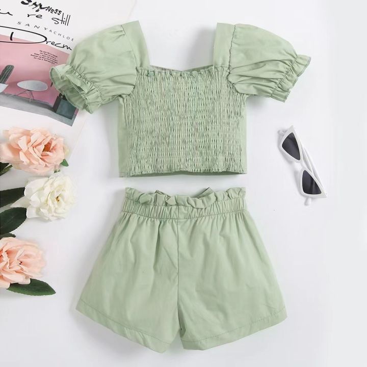 girls-suits-summer-two-piece-sen-is-a-hot-style-fashion-green-childrens-wear-short-sleeve-shorts-little-girl-whole