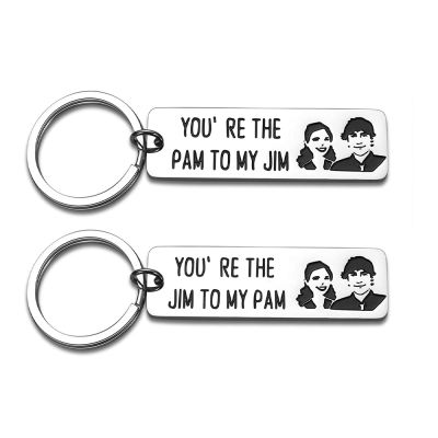 【YF】 The Office TV Show Keychain para Casais Presentes Aniversário Natal Noivado Stocking Stuffer Pam