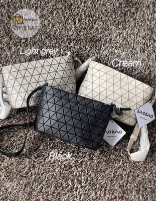 BB ISSEY MIYAKE Crystal Shoulder Bag 001