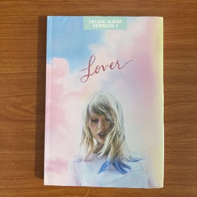 CD Taylor Swift - Lover  CD, Album, **Deluxe Edition, Version 1 (มือหนึ่ง,ลิขสิทธิ์แท้,ซีล)