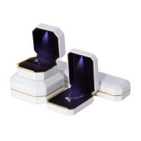 ▲✼ High-end Jewelry Box With Light Creative Proposal Ring Box LED Light Bracelet Pendant Necklace Box