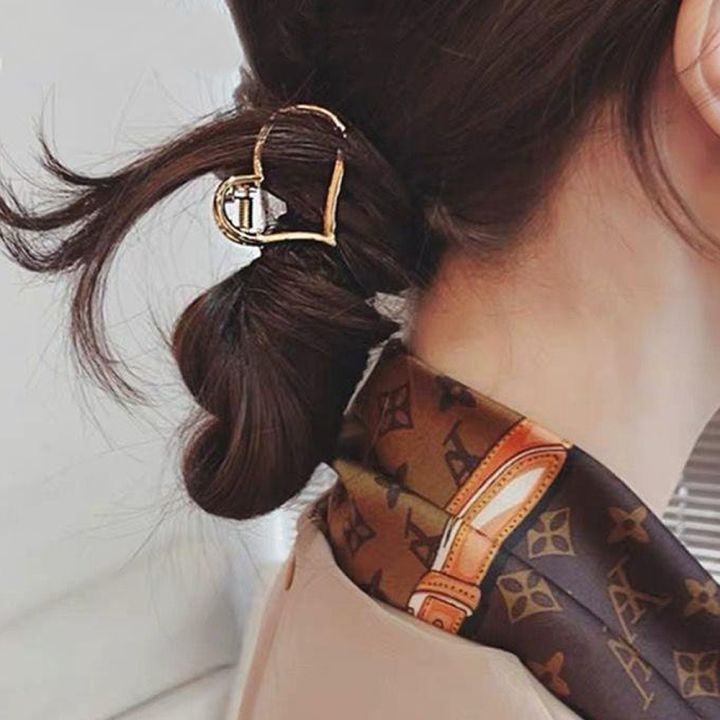 fashion-hollow-heart-metal-hair-claw-clips-simple-non-slip-mini-gold-geometric-bangs-barrettes-hair-jaws-for-women-girls-daily