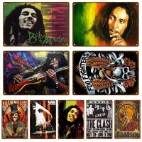 Bob Marley โปสเตอร์ดีบุกโปสเตอร์ Vintage Wall โปสเตอร์ป้ายโลหะตกแต่งแผ่นห้องครัวแผ่นโลหะ Vintage Decor อุปกรณ์เสริม  （Stock size: 20cm * 30cm）