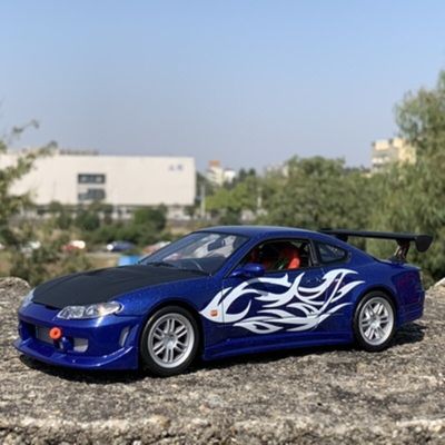 Welly 1/24 Nissan Silvia S15 Refit Wide Body Car Model Diecasts Metal Toy Performance Sports Car Model Simulation Childrens Gift