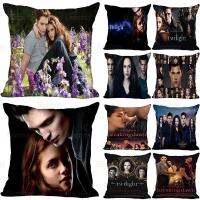 {ความคิดสร้างสรรค์ของตกแต่งบ้าน} ปลอกหมอนแหวนคริสตัล Twilight Saga ห้องนอนของขวัญของตกแต่งบ้านปลอกหมอนสแควร์หมอนซิปผ้าซาตินนุ่ม