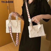 ◄⊙☑ Han edition one shoulder bag the new 2023 oblique satchel fashion pearl diamond lattice BaoChao embroider line princess