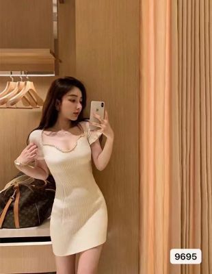 9695🍑เดรสไหมพรม มีความคอเว้าเบาๆ ทรงเข้ารูปสวยยย !!! เซ็กซี่ ยั่วๆ เนื้อไหมพรมใส่สบาย(สินค้าพร้อมสสส่ง)