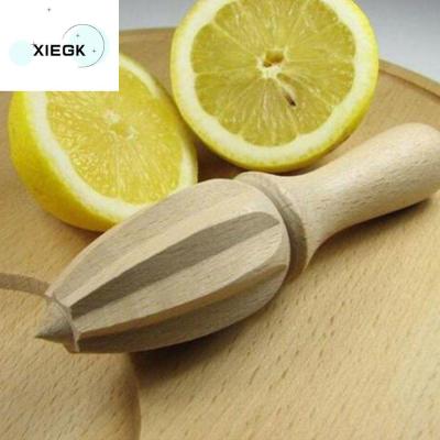 XIEGK New Kitchen Mini Citrus Fruit Orange Juice Wood Lemon Making Juicer Squeezer Reamer Extractor Tool