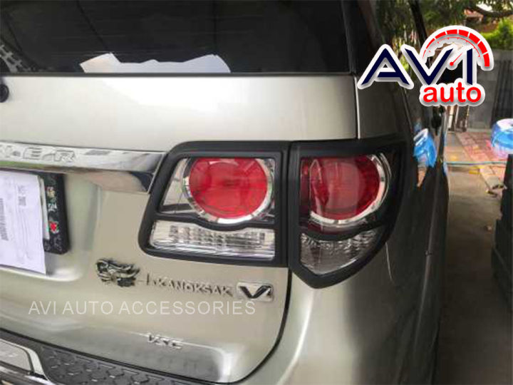 ครอบไฟหน้า-ครอบไฟท้าย-toyota-fortuner-2011-2014-สีดำด้าน