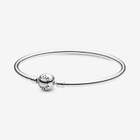 [พร้อมส่ง สินค้าแท้ ? ] แถมกล่อง Pandora Moments Bangle size 17