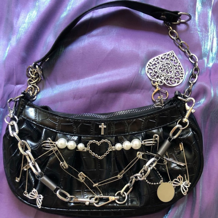 xiuya-harajuku-gothic-shoulder-bag-women-vintage-cross-clip-pearl-chain-goth-bag-pleated-dumplings-handbag-woman-clutch