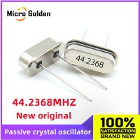 (10 ชิ้น) 44.2368M 44.2368MHZ 44.236M Passive Crystal Oscillator HC-49S DIP2 Quartz Crystal Resonator ใหม่ต้นฉบับ 49S