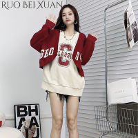 Ruo Bei Xuan เสื้อแขนยาวสองชิ้นปลอมสำหรับผู้หญิงเสื้อกันหนาวเครื่องแบบพิมพ์ตัวอักษรเบสบอลอเมริกัน