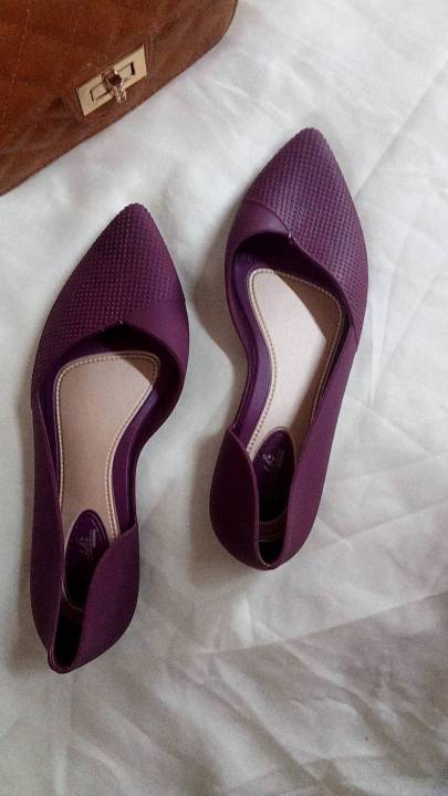 sale-รองเท้ายางผู้หญิง-ส้นแบน-หุ้มส้น-1-คู่-สวยใส่น่ารักๆ