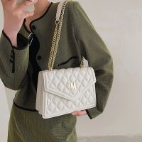 Hot-Selling Influencer Small Square Bag 2022 New Style Fashionable All-Match Female Korean Version Temperament Girl Messenger PU Texture Magnetic Buckle Closed Shoulder 【AUG】