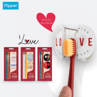 Flipper Love Stories Gift Set ชุดของขวัญสุดพิเศษมาพร้อมกับแปรงสีฟันผู้ใหญ่ 2 ด้าม + ที่ครอบแปรงสีฟัน 2 ชิ้น ดีไซน์พิเศษลายสัญลักษณ์แทนความรัก