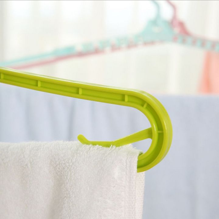 multifunctional-retractable-non-marking-drying-rack-wet-and-dry-dual-use-extended-adult-clothes-hanger-pillow-case-bath-towel-drying-rack