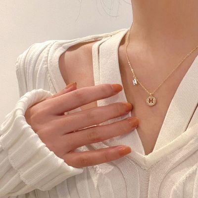 Small design sense H letter fashion light luxury letter clavicle chain inlaid zircon necklace 210807
