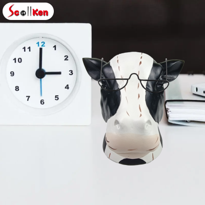 ScottK หัววัวแว่นลายยีราฟรูปแกะสลักรูปวัวสดใสอุปกรณ์ตกแต่งห้องนอนสำหรับห้องนั่งเล่นขนาดเล็ก
