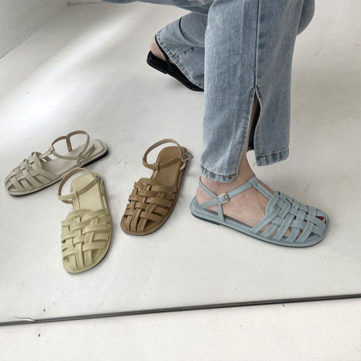 renben-รองเท้าแตะนักเรียนหญิงรองเท้าแตะ-baotou-แบบเจาะรูแบนรองเท้าผู้หญิงหลุมสไตล์ใหม่สไตล์โรม