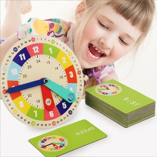 wooden-clock-model-สอนเด็กๆเรียนรู้เรื่องเวลา-ผ่านการเล่นสนุกๆด้วยสื่อเรียนรู้เรื่องเวลากัน